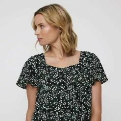 Khoko Smart Sweetheart Flutter Sleeve Top Firefly Print Black 8 Khoko Smart Sweetheart Flutter Sleeve Top Firefly Print Black -Women's Clothing store online 641098 C 0001 00 4