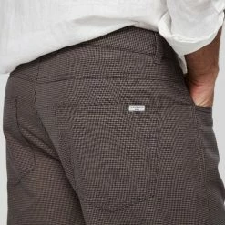 JC Lanyon J.C. Lanyon Men's Dobby Houndstooth 5 Pocket Short Oak 12 JC Lanyon J.C. Lanyon Men's Dobby Houndstooth 5 Pocket Short Oak -Women's Clothing store online 641303 C 0202 15 10