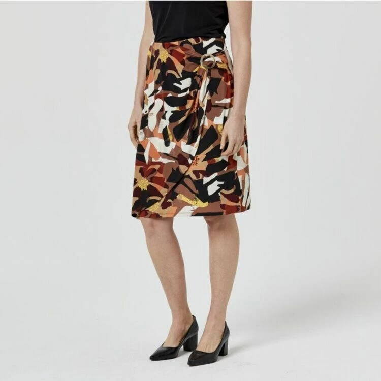 Jane Lamerton D Ring Wrap Skirt Floral 5 Jane Lamerton D Ring Wrap Skirt Floral - Image 3